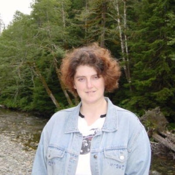 Meet your Posher, Heather - Picture 3 of 3